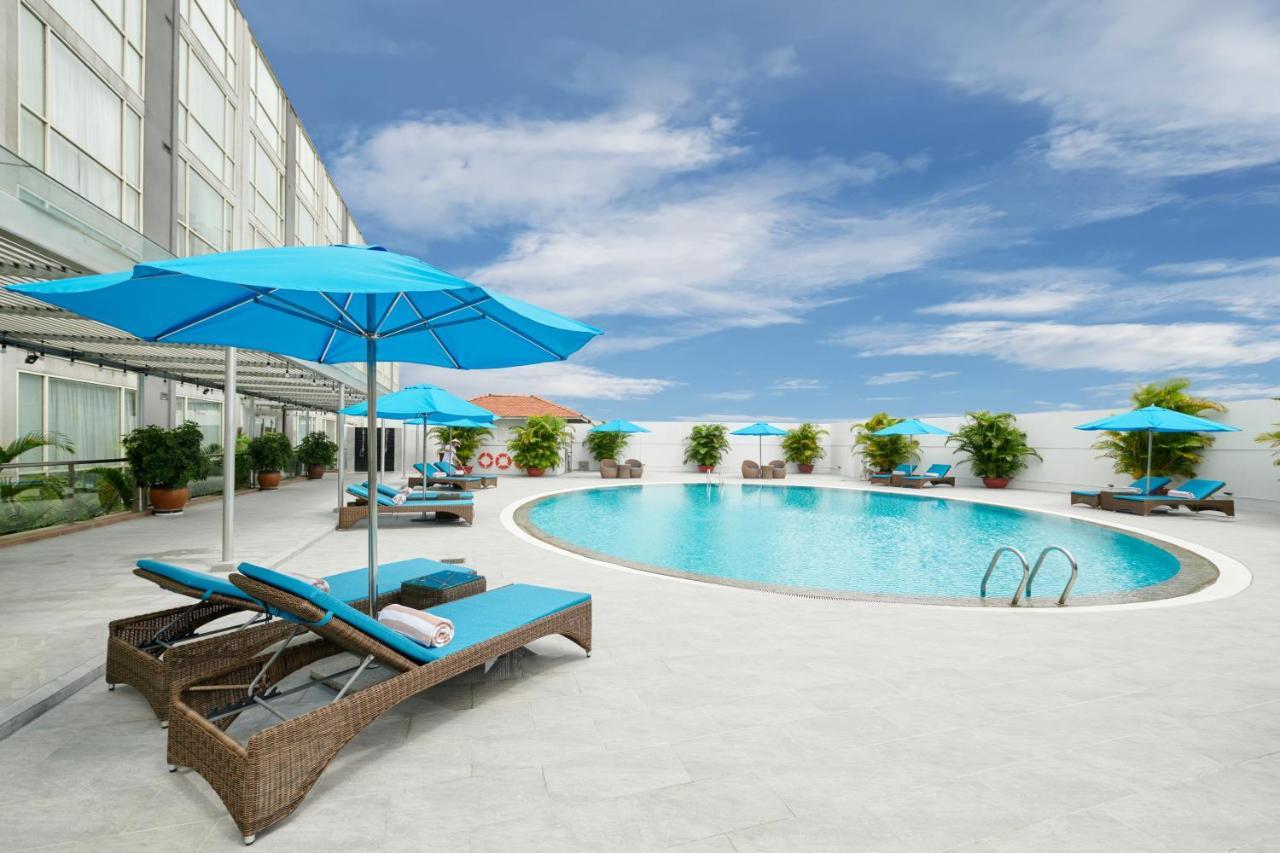 Eastin Grand Hotel Saigon Ho Chi Minh-Byen Eksteriør billede Pool at the hotel