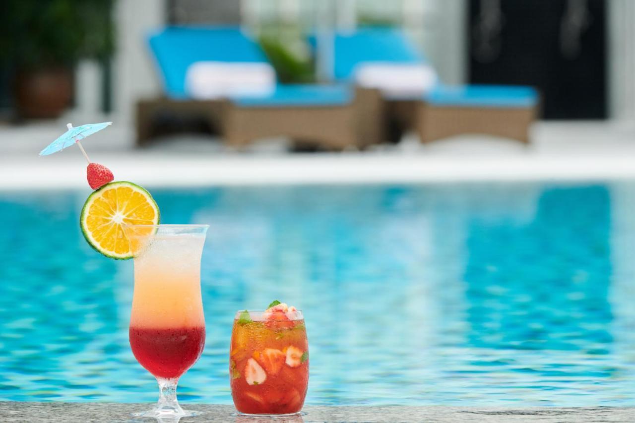 Eastin Grand Hotel Saigon Ho Chi Minh-Byen Eksteriør billede Poolside drinks