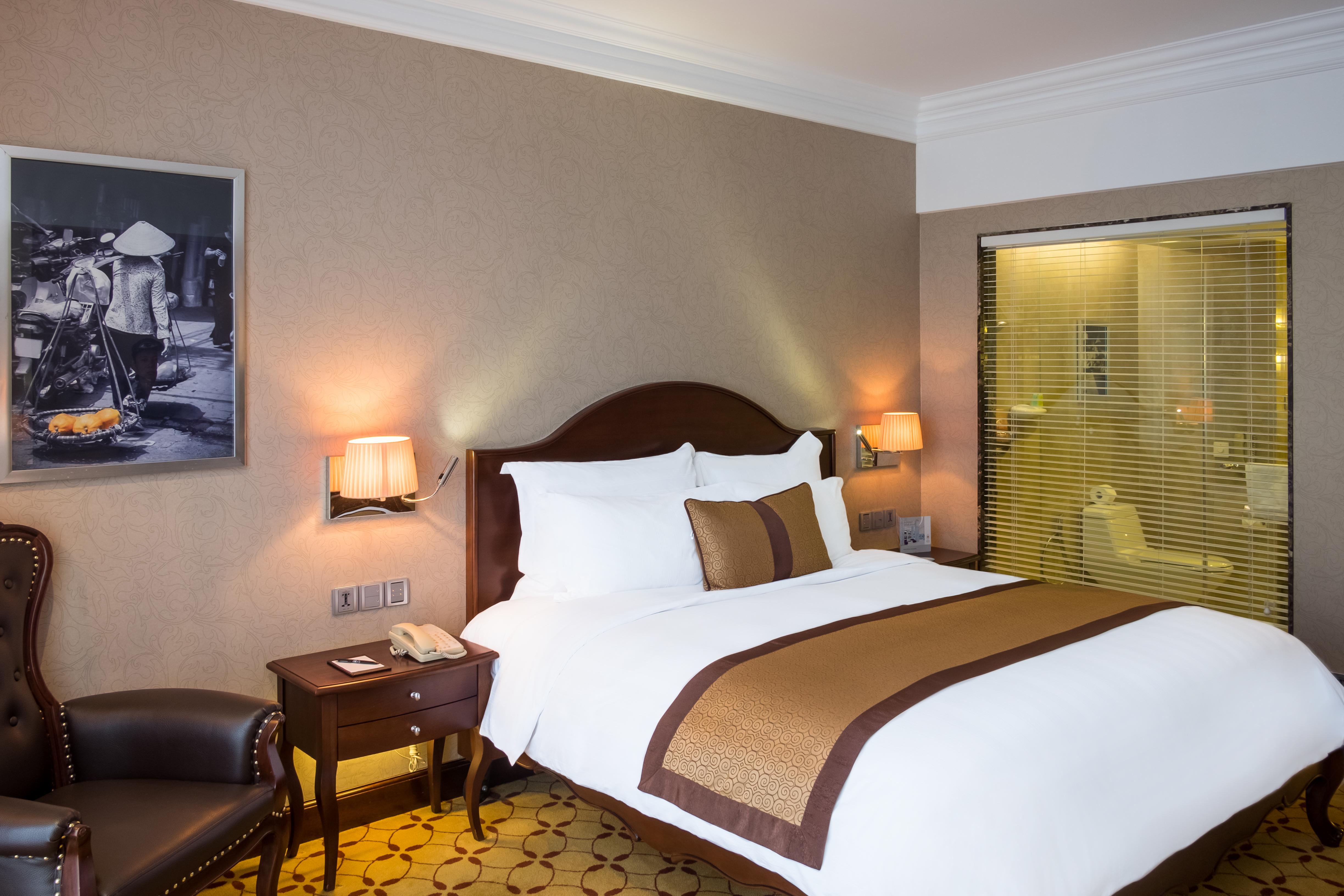 Eastin Grand Hotel Saigon Ho Chi Minh-Byen Eksteriør billede A room at the hotel