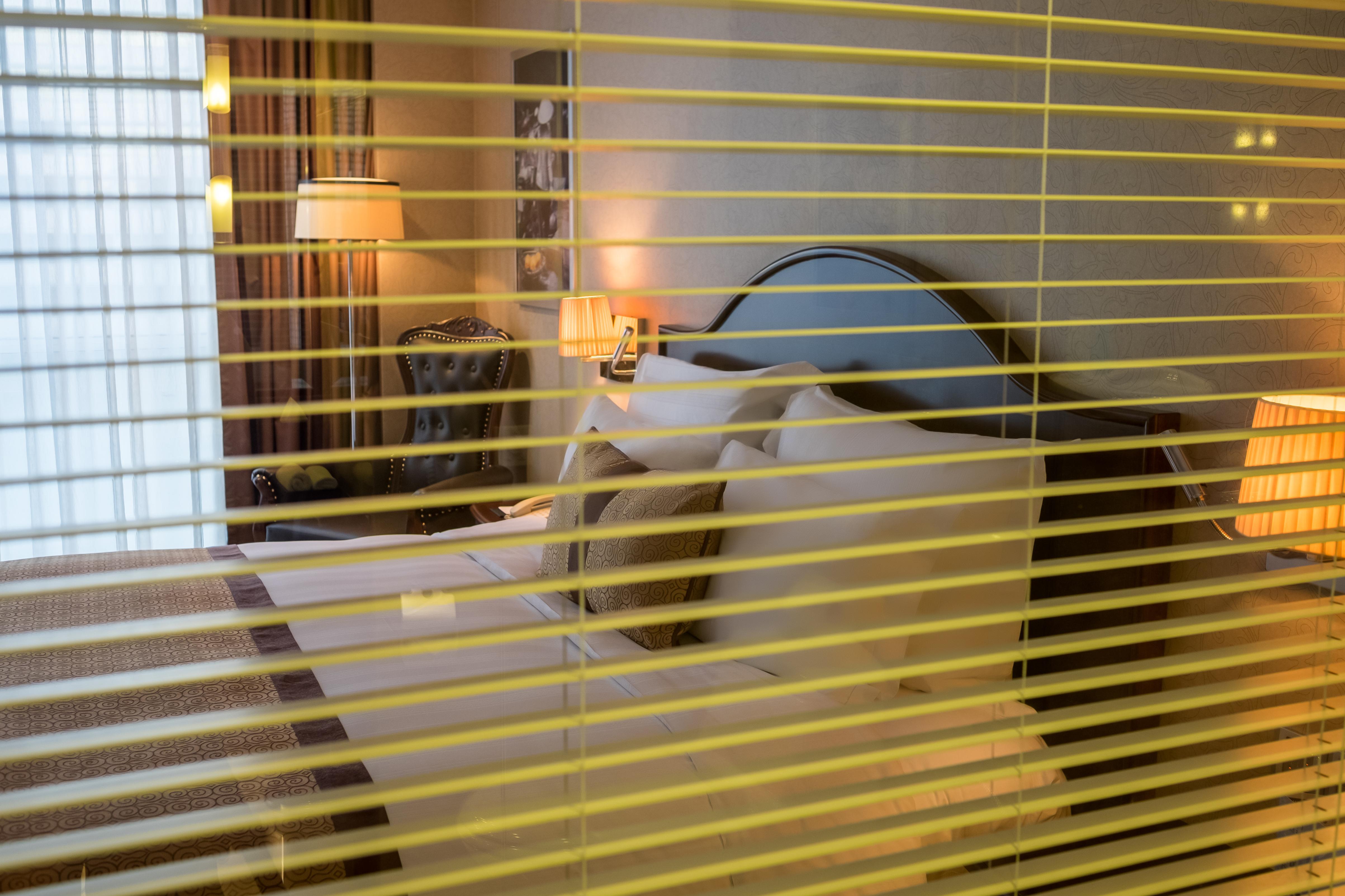 Eastin Grand Hotel Saigon Ho Chi Minh-Byen Eksteriør billede A venetian blind