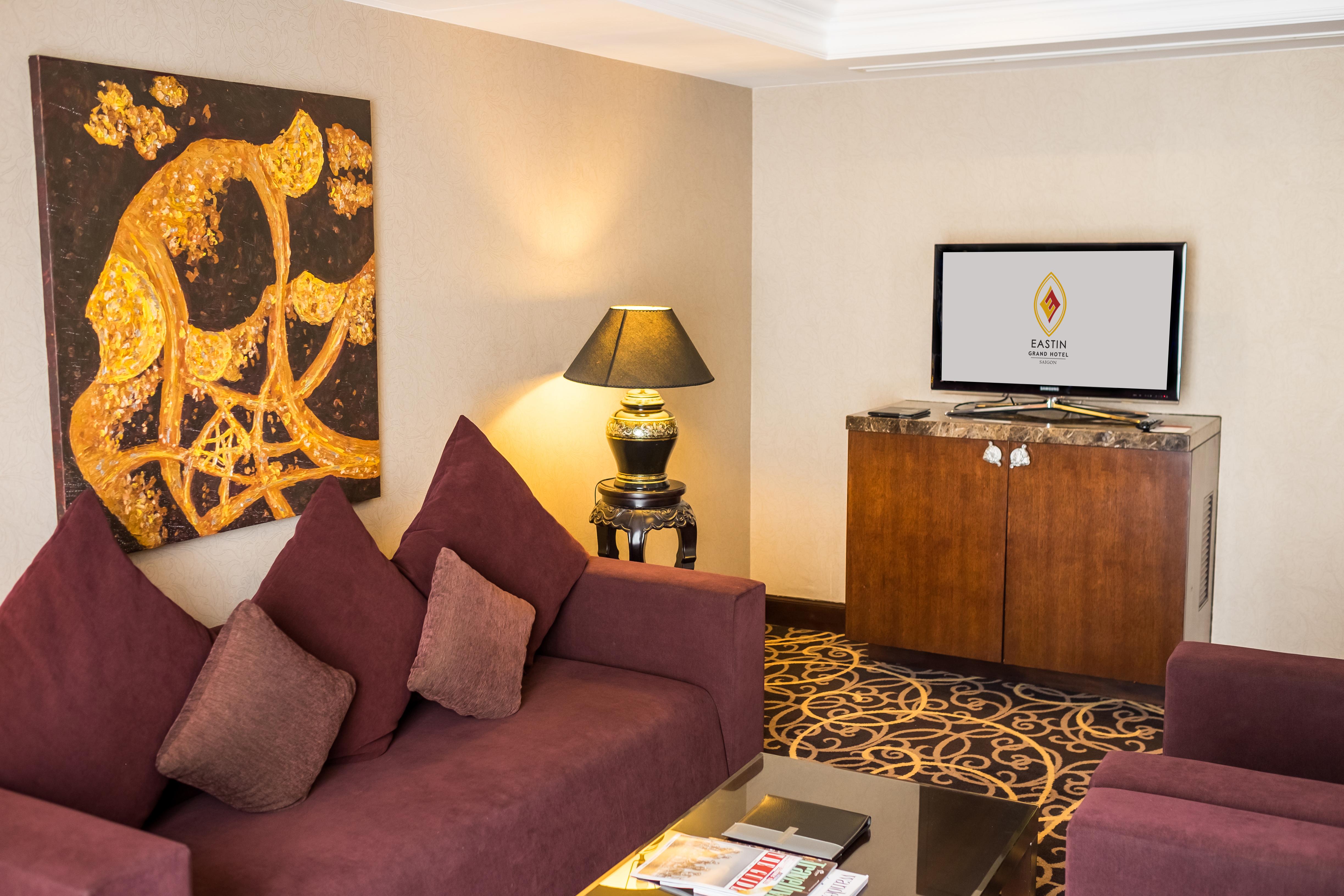 Eastin Grand Hotel Saigon Ho Chi Minh-Byen Eksteriør billede A living room at the hotel