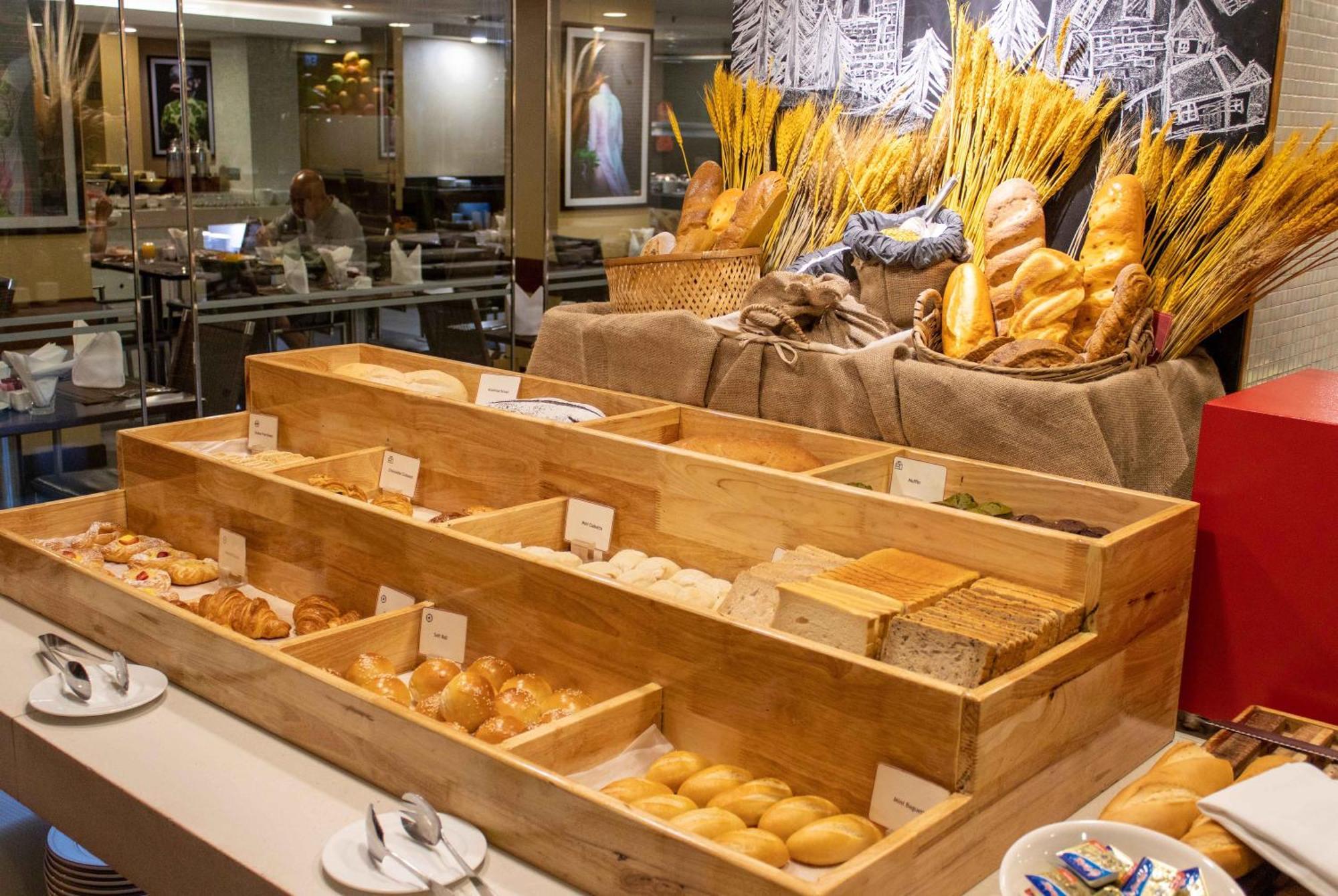 Eastin Grand Hotel Saigon Ho Chi Minh-Byen Eksteriør billede Bread station