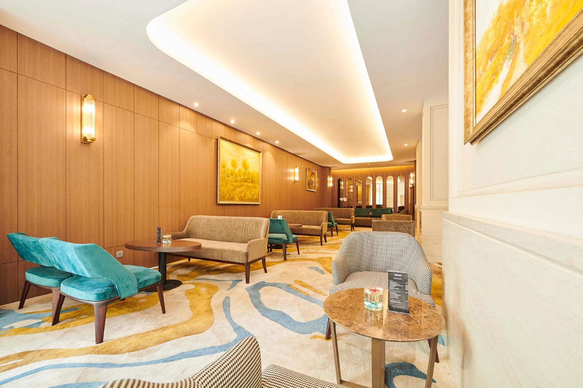 Eastin Grand Hotel Saigon Ho Chi Minh-Byen Eksteriør billede The interior of the lounge